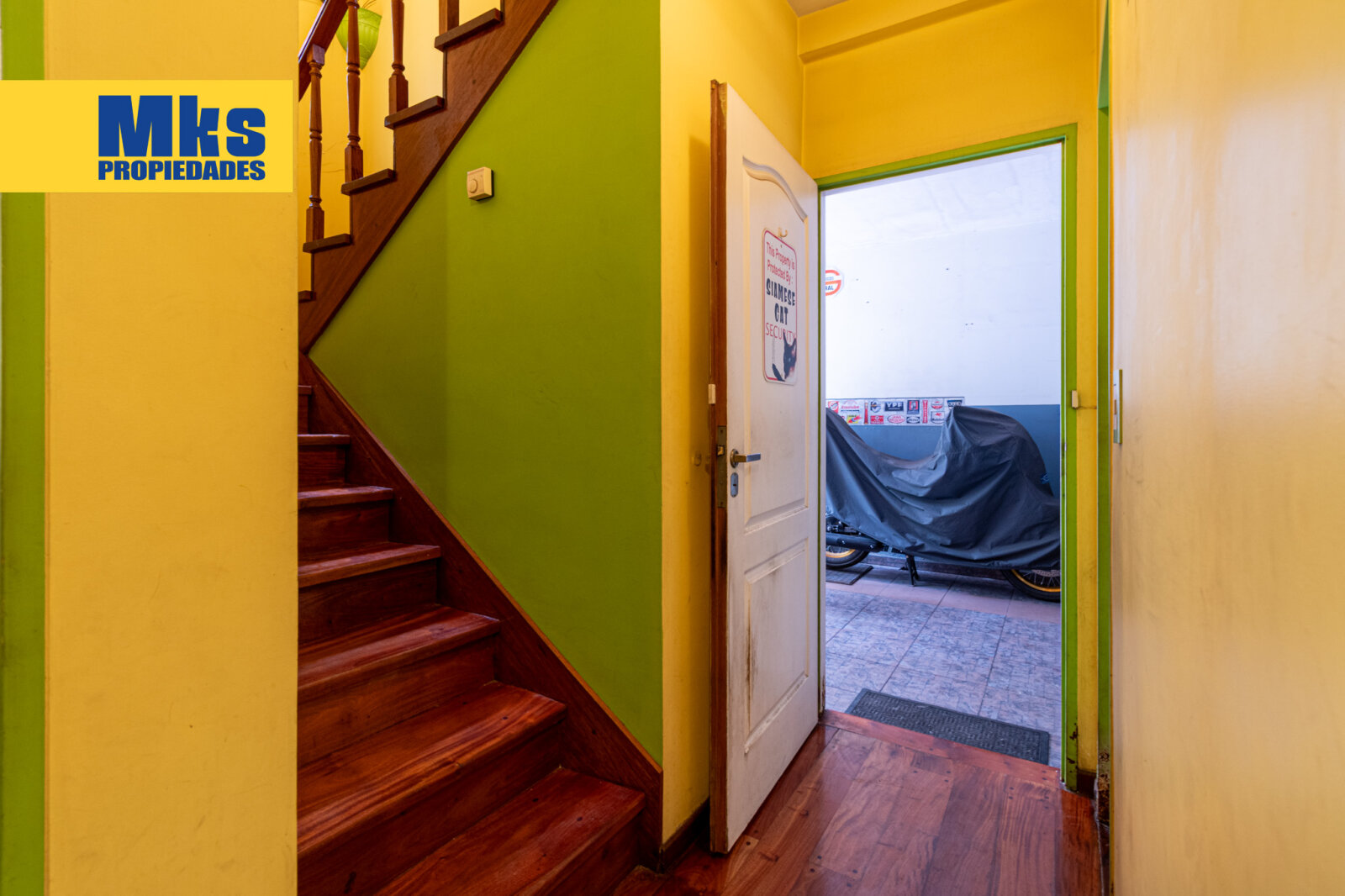 Venta. Casa tipo chalet. Pileta, patio, cochera. Jovellanos y Gualeguay. - 24