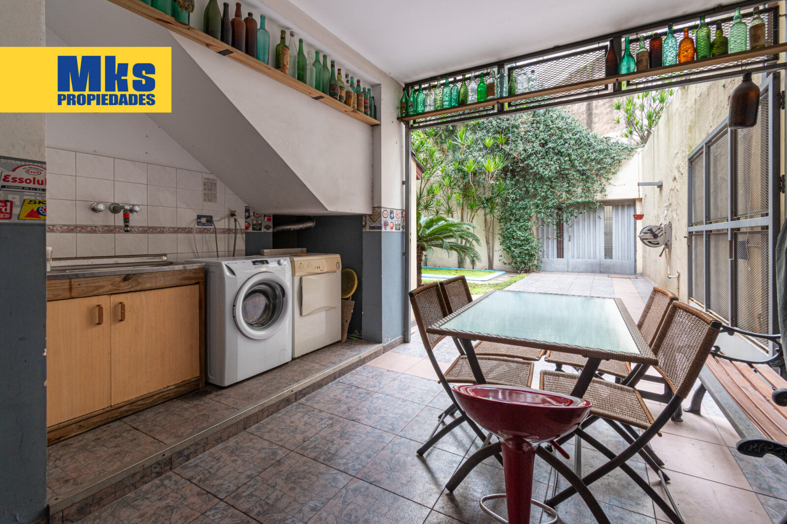 Venta. Casa tipo chalet. Pileta, patio, cochera. Jovellanos y Gualeguay. - 26