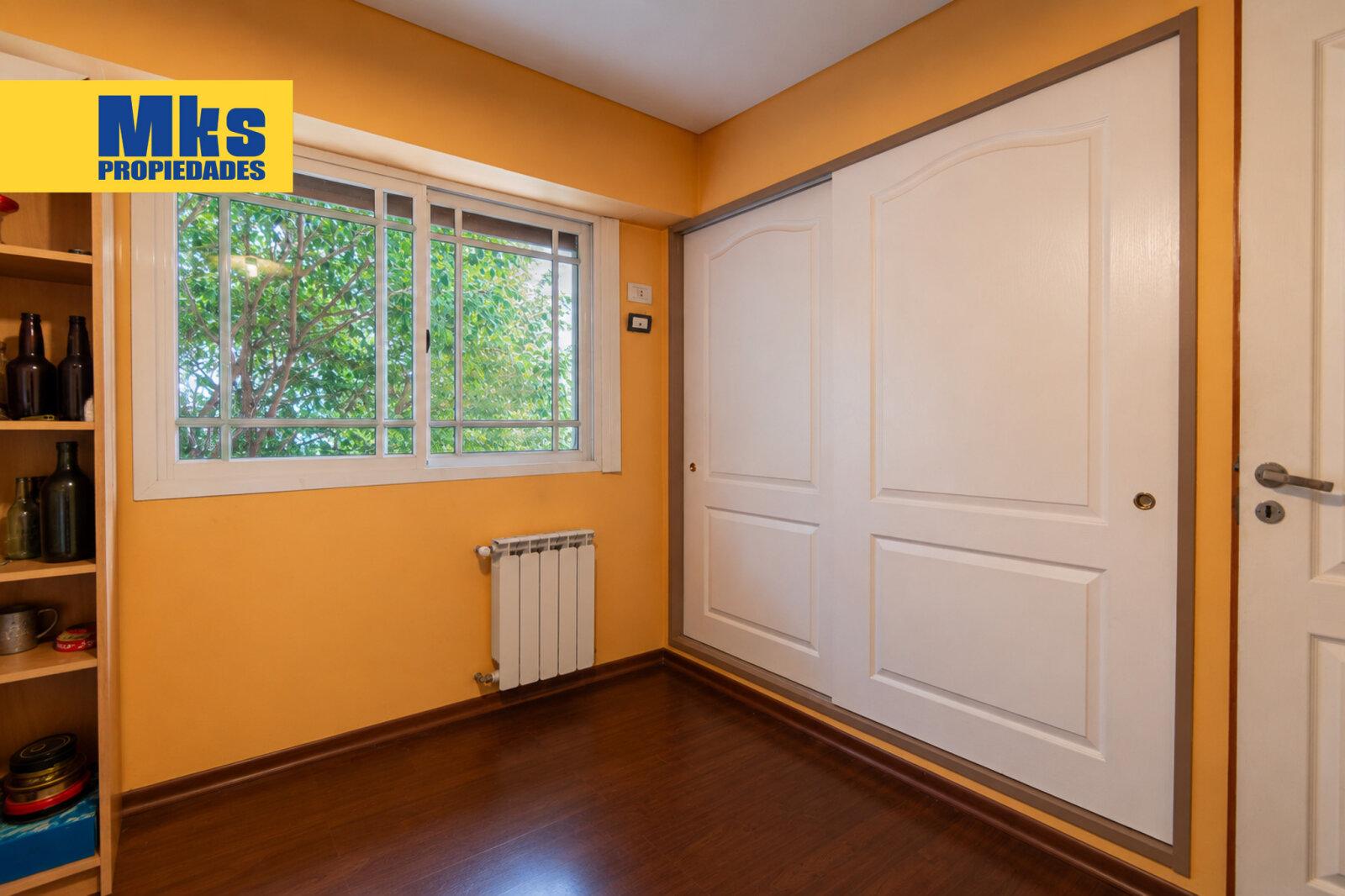 Venta. Casa tipo chalet. Pileta, patio, cochera. Jovellanos y Gualeguay. - 18