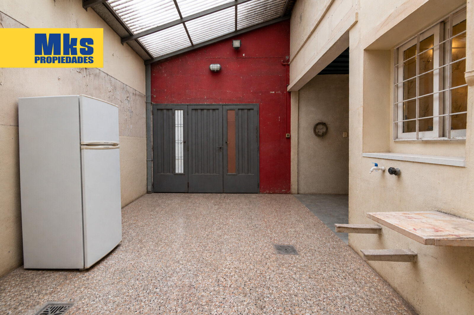 Venta. Casa tipo chalet. Pileta, patio, cochera. Jovellanos y Gualeguay. - 29