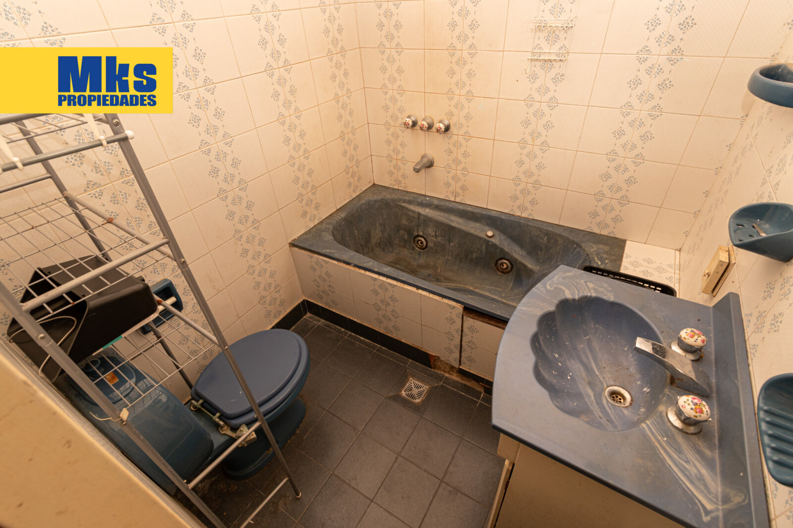 Venta. Casa tipo chalet. Pileta, patio, cochera. Jovellanos y Gualeguay. - 32