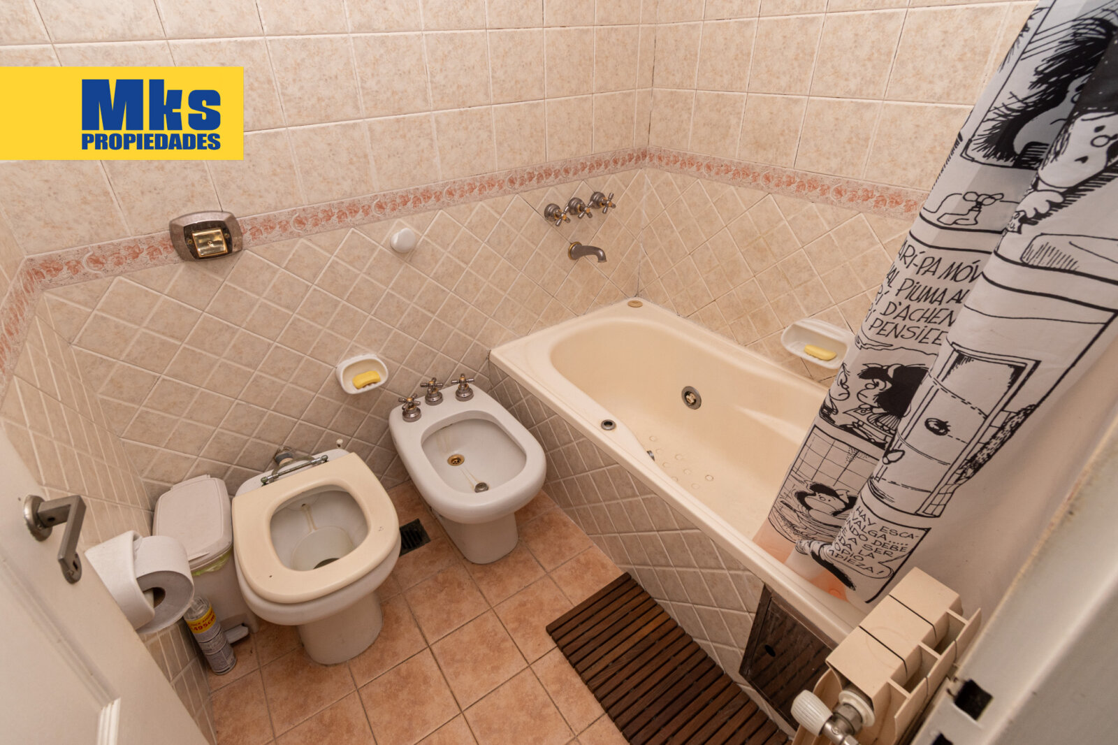 Venta. Casa tipo chalet. Pileta, patio, cochera. Jovellanos y Gualeguay. - 14