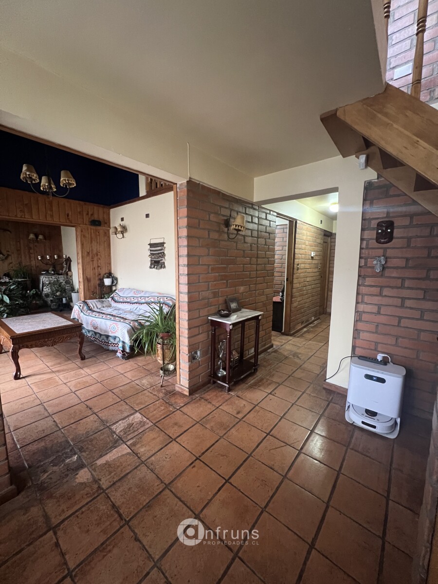 Casa en Venta en Coyhaique | 4 Dormitorios | 3 Baños | 195 m² | UF 77 - 4