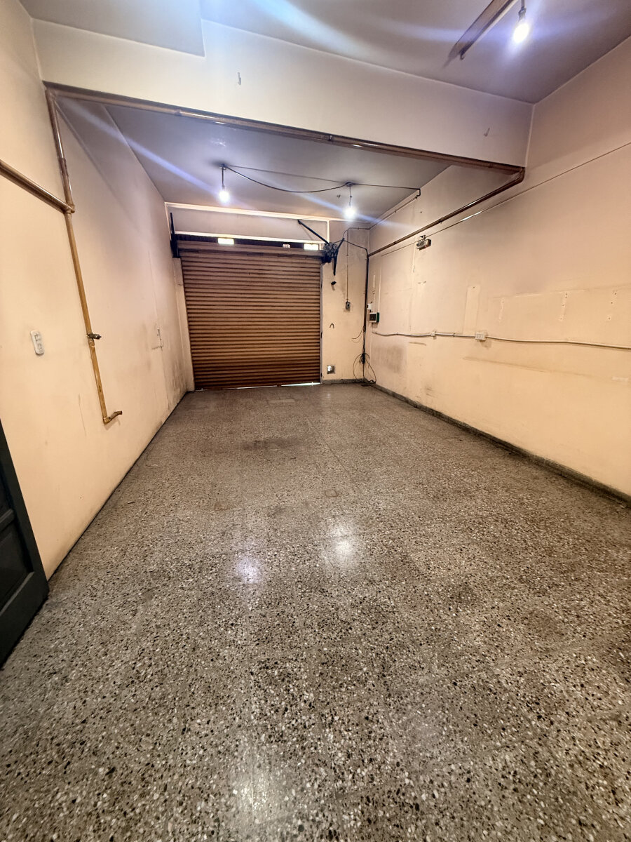 Local de 298 m² en Alquiler en Villa Luzuriaga - 2