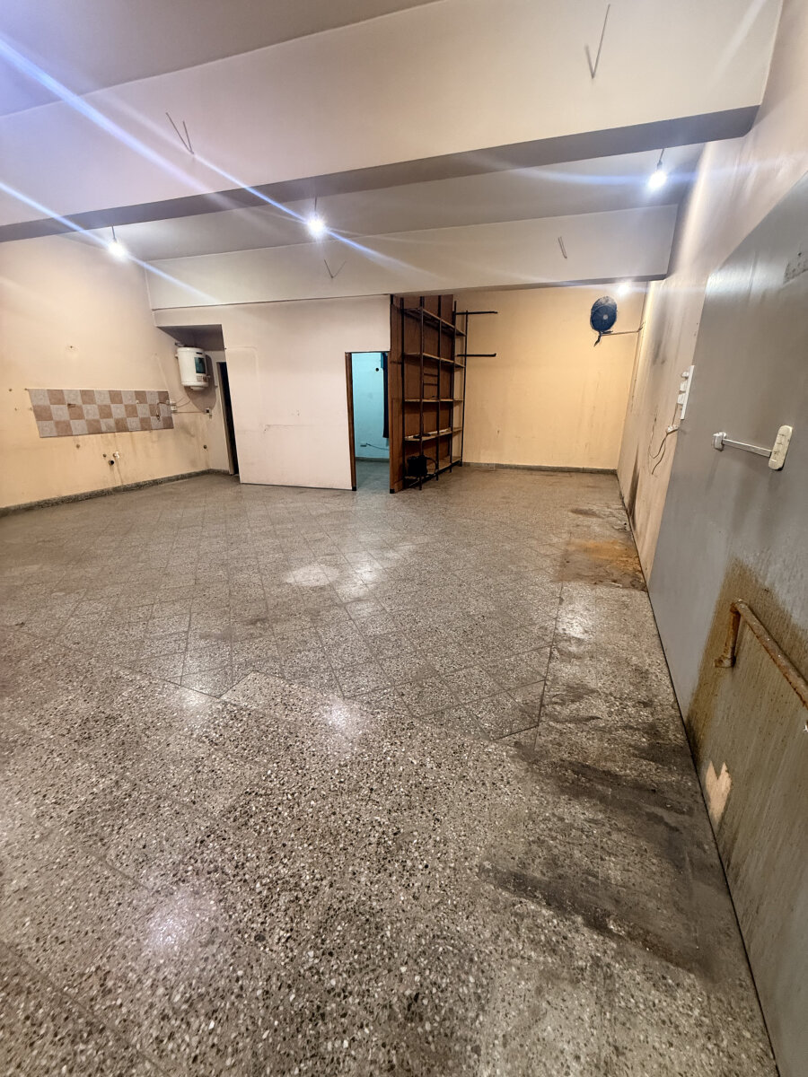 Local de 298 m² en Alquiler en Villa Luzuriaga - 12