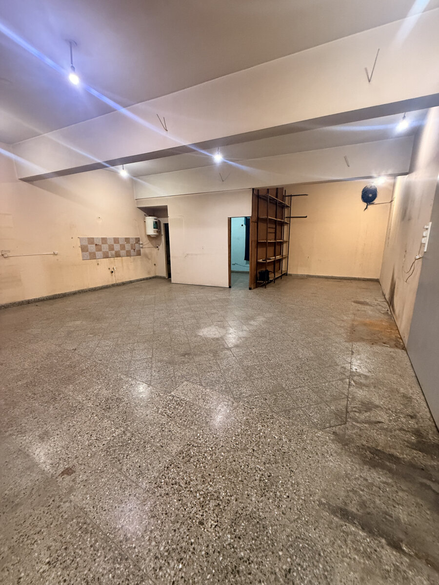 Local de 298 m² en Alquiler en Villa Luzuriaga - 11
