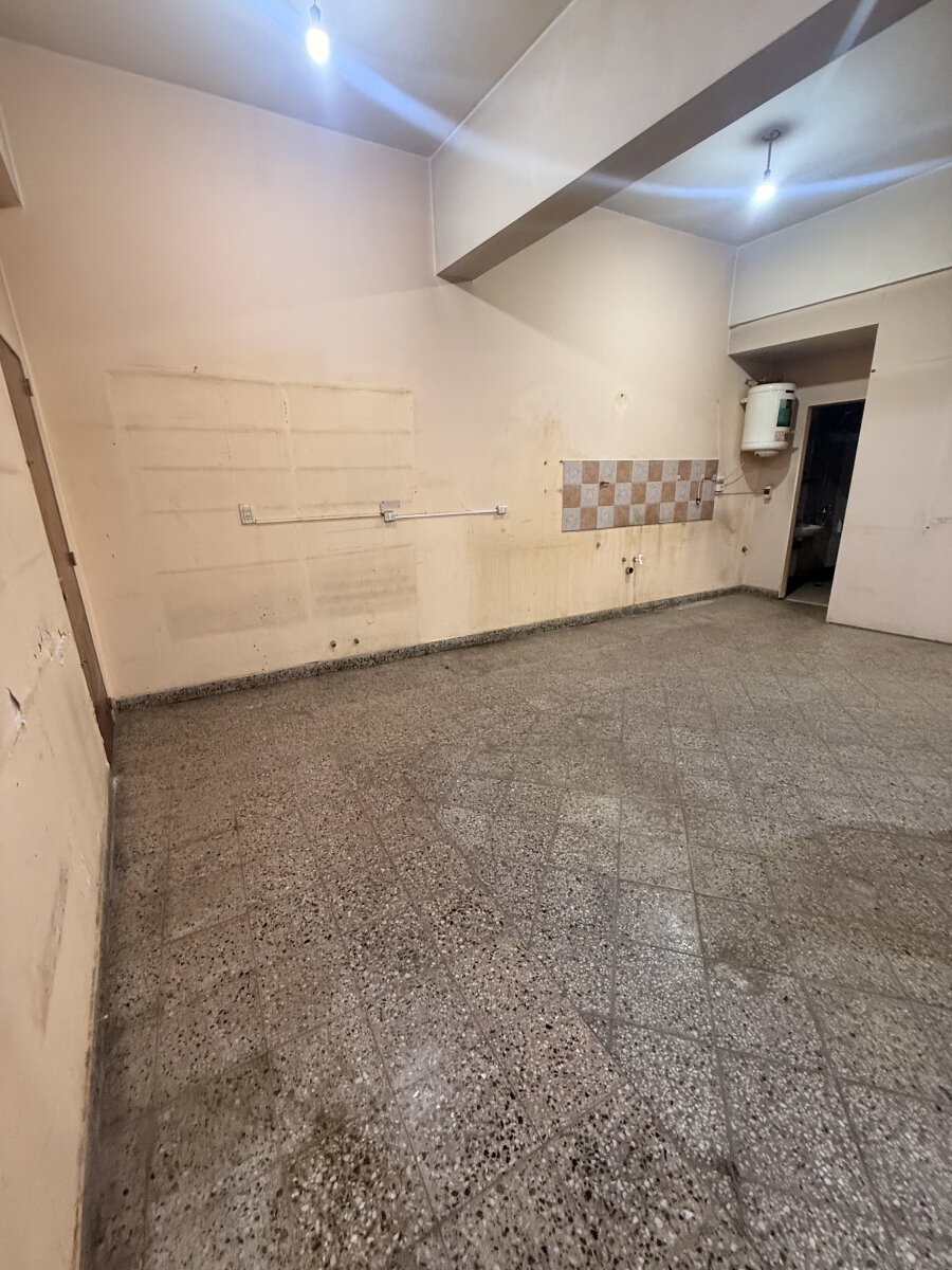 Local de 298 m² en Alquiler en Villa Luzuriaga - 1
