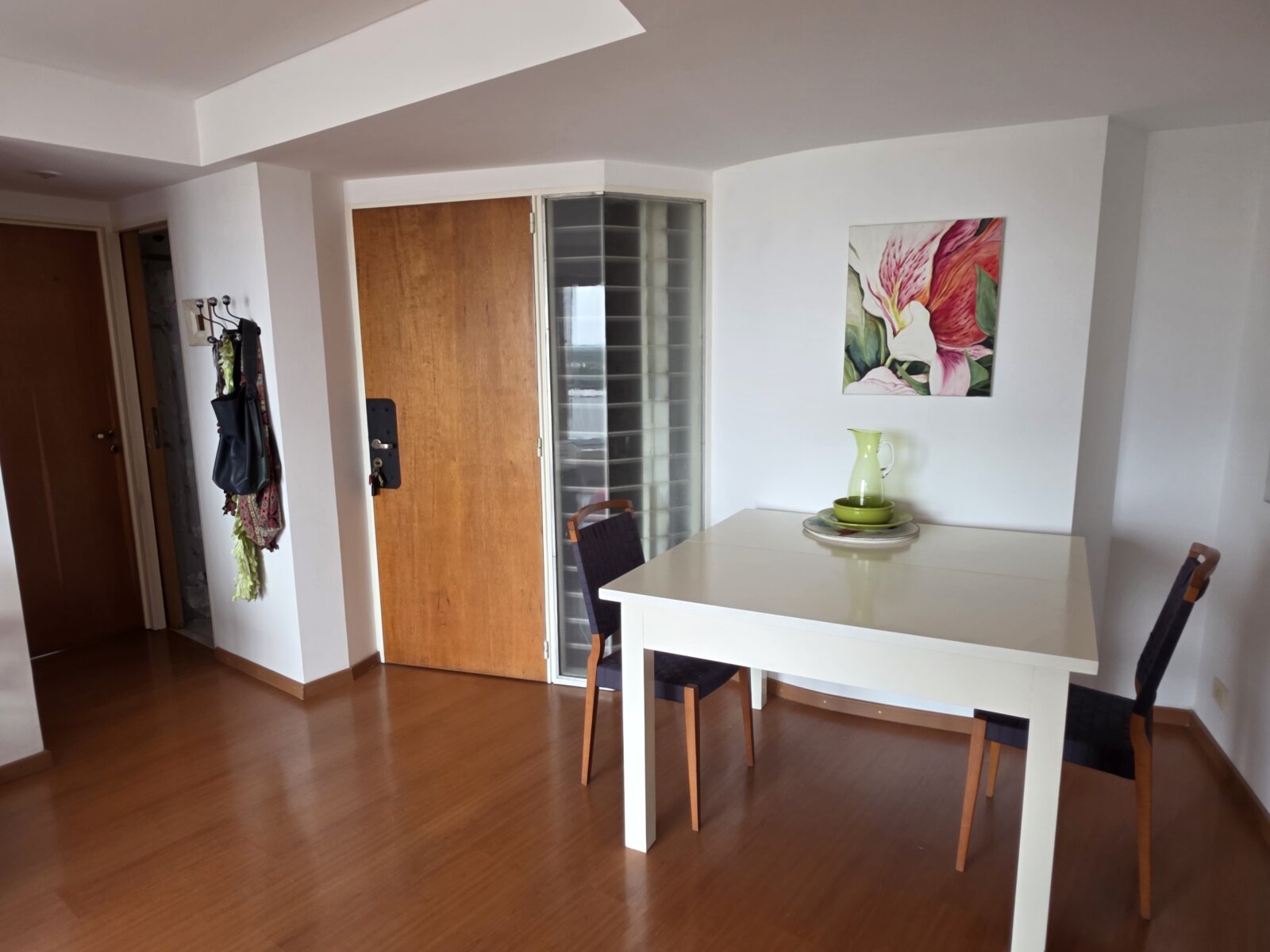Depto de dos dormitorios, dos baños y cochera. Piso exclusivo con vista al rio. Wheelwright y España - 9