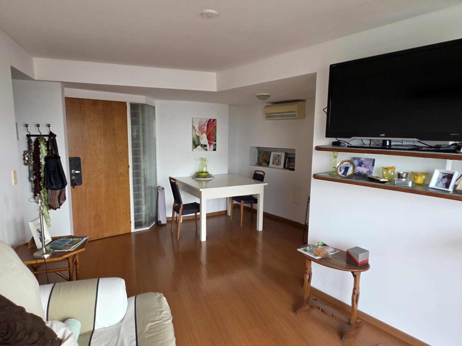 Depto de dos dormitorios, dos baños y cochera. Piso exclusivo con vista al rio. Wheelwright y España - 8