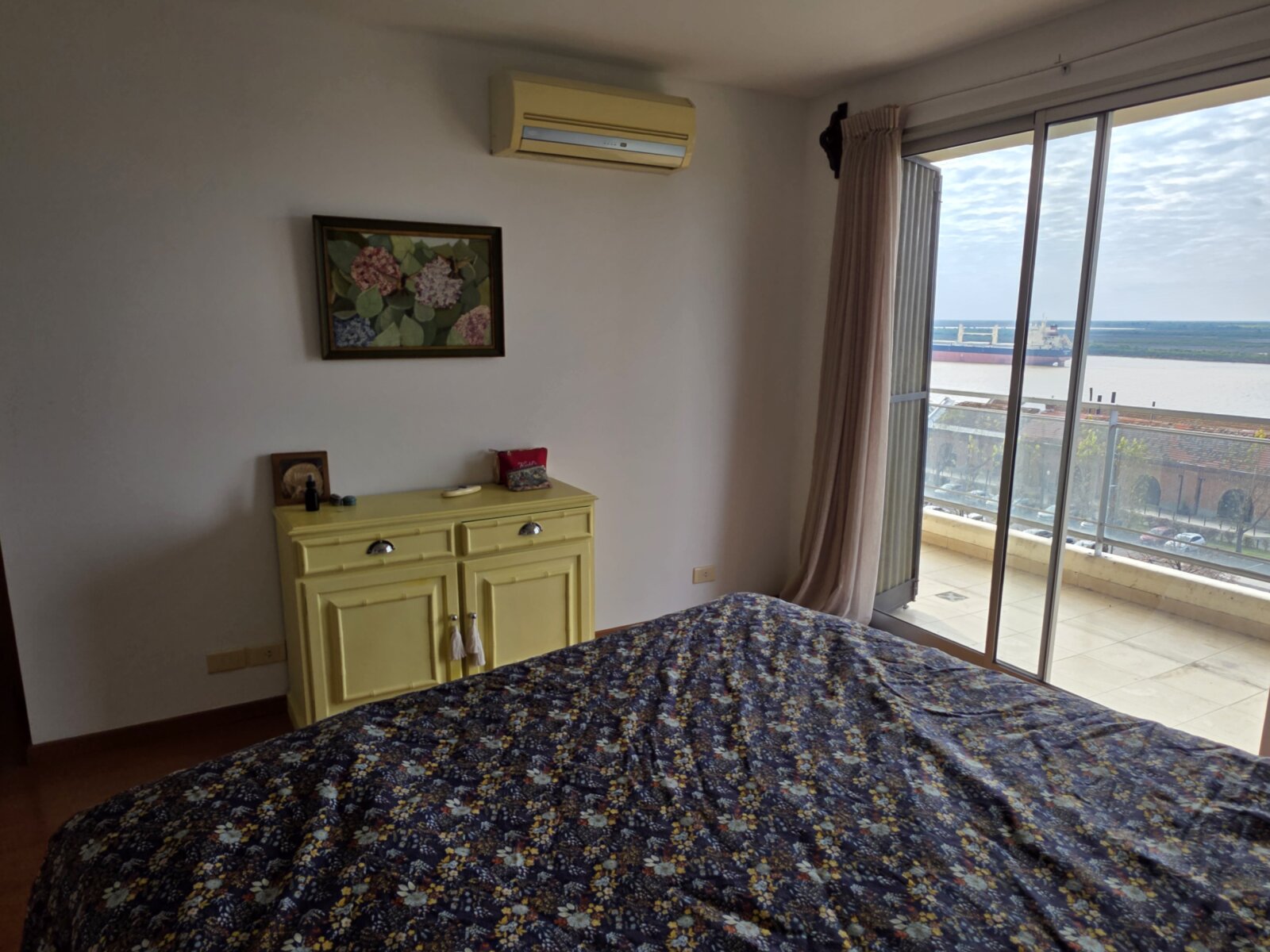Depto de dos dormitorios, dos baños y cochera. Piso exclusivo con vista al rio. Wheelwright y España - 13