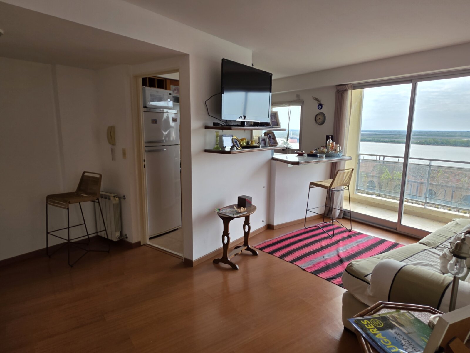 Depto de dos dormitorios, dos baños y cochera. Piso exclusivo con vista al rio. Wheelwright y España - 5