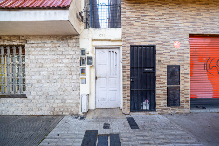 Departamentos de pasillo - Rosario - Venta