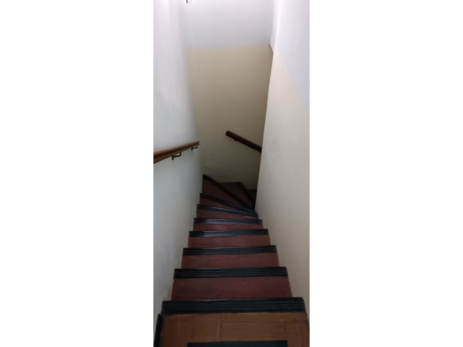 HERMOSA CASA 3 DORMITORIOS EN MORON - APTO CRÉDITO - 40
