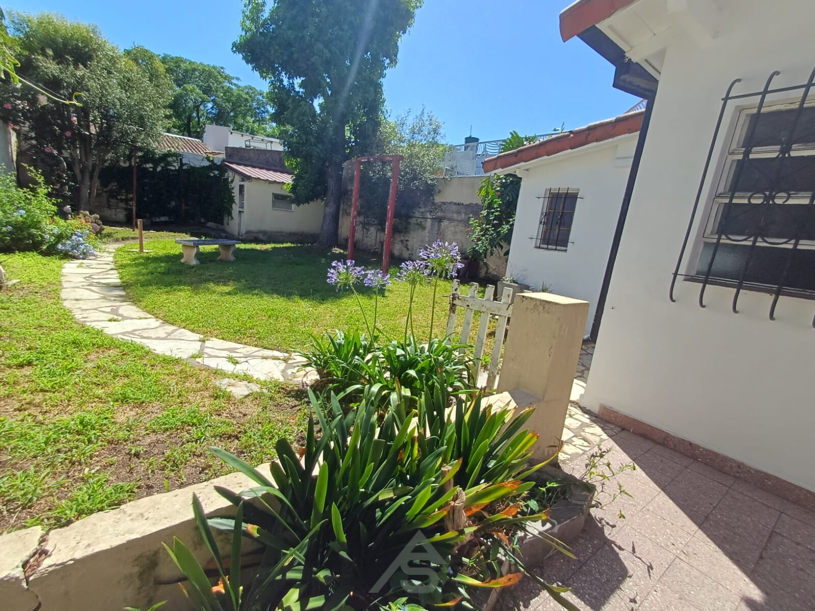 Venta de Casa Multifamiliar -Casa+Dpto+Consultorio - 3