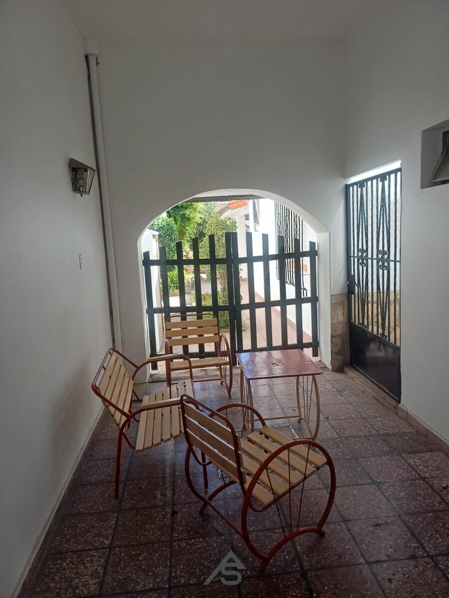 Venta de Casa Multifamiliar -Casa+Dpto+Consultorio - 6