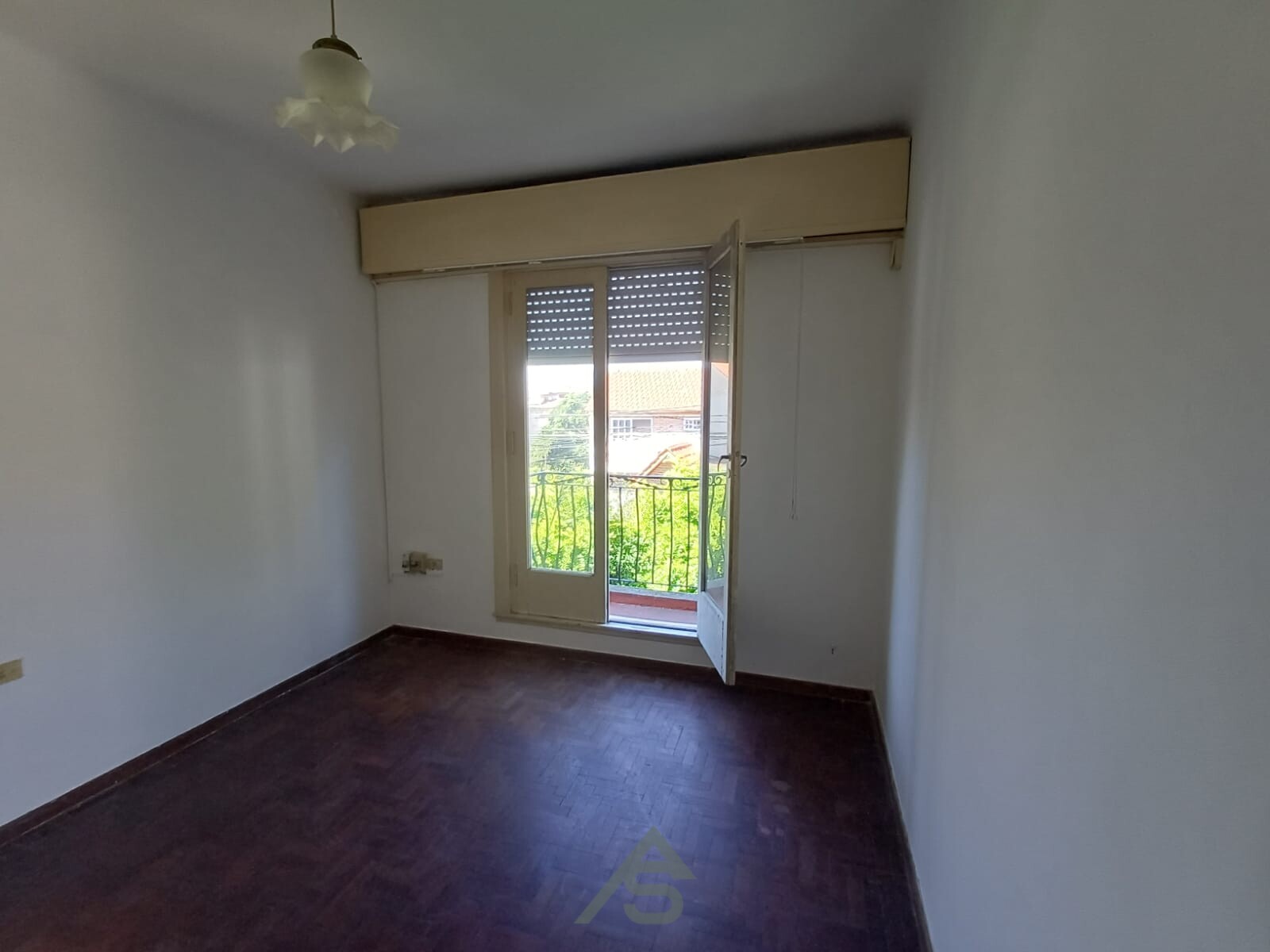 Venta de Casa Multifamiliar -Casa+Dpto+Consultorio - 18