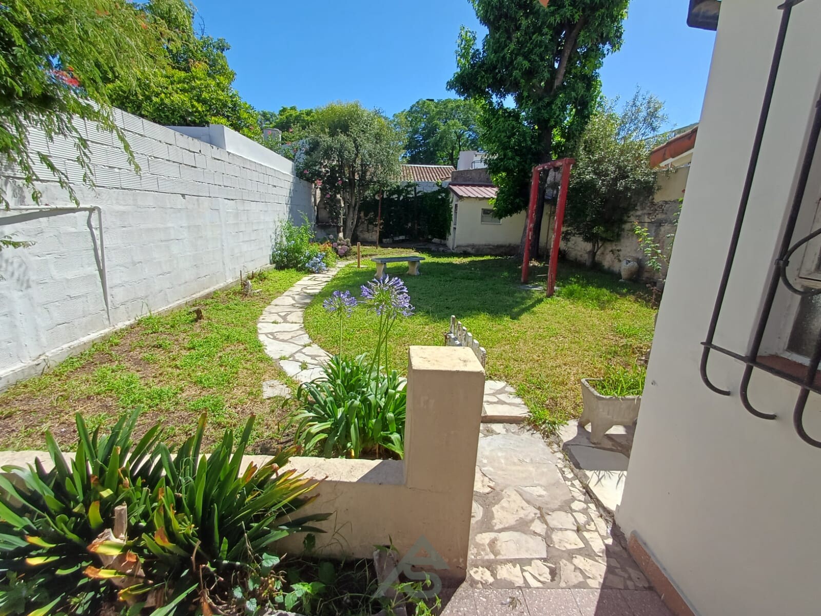 Venta de Casa Multifamiliar -Casa+Dpto+Consultorio - 2