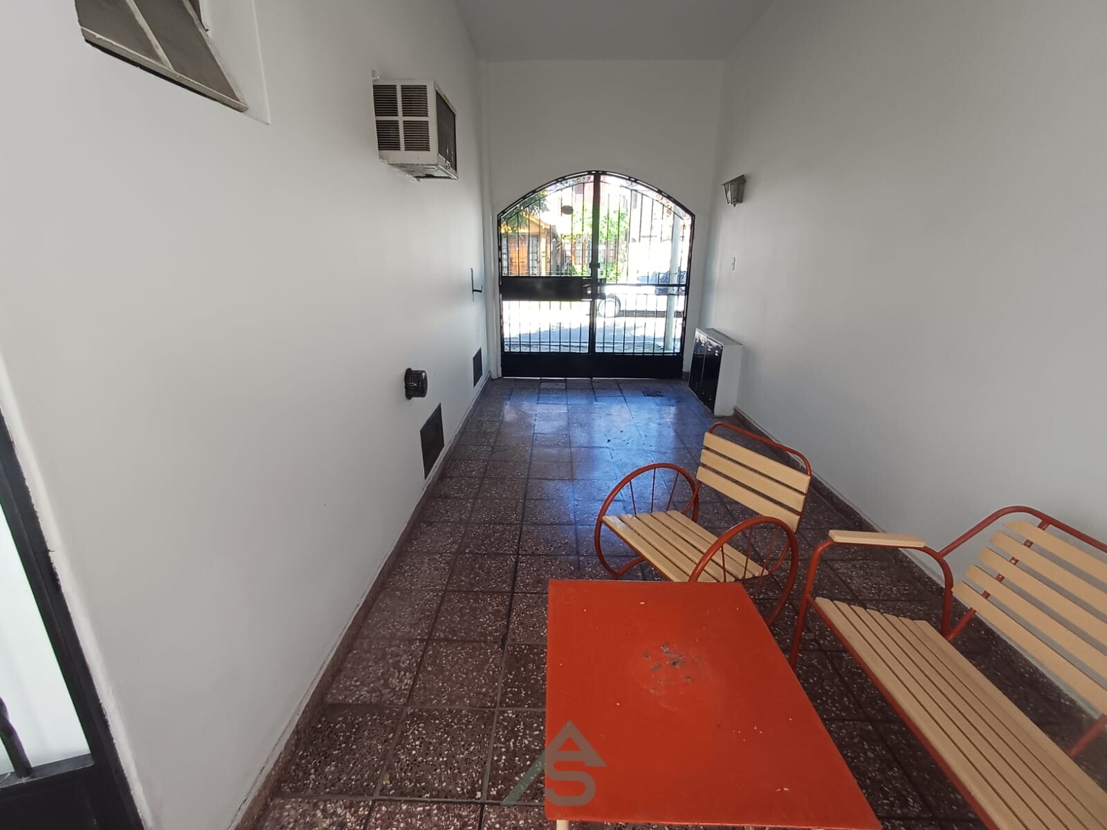 Venta de Casa Multifamiliar -Casa+Dpto+Consultorio - 5