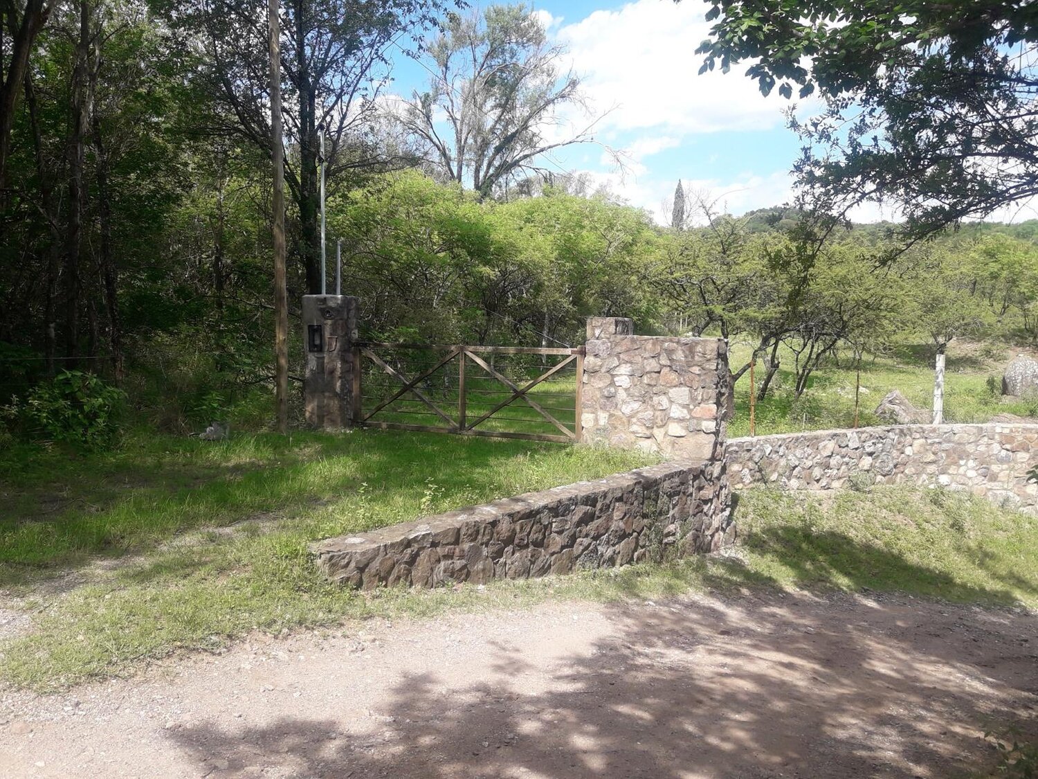 Casa con dos lotes en Barrio Cabana - Unquillo, Sierras Chicas - Imagen 42