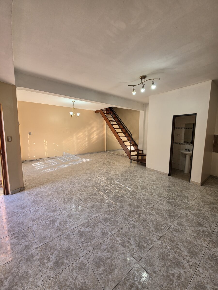 ¡OPORTUNIDAD EN TAPIALES! PH DÃPLEX 3 AMBIENTES CON PATIO â APTO CRÃDITO - 2