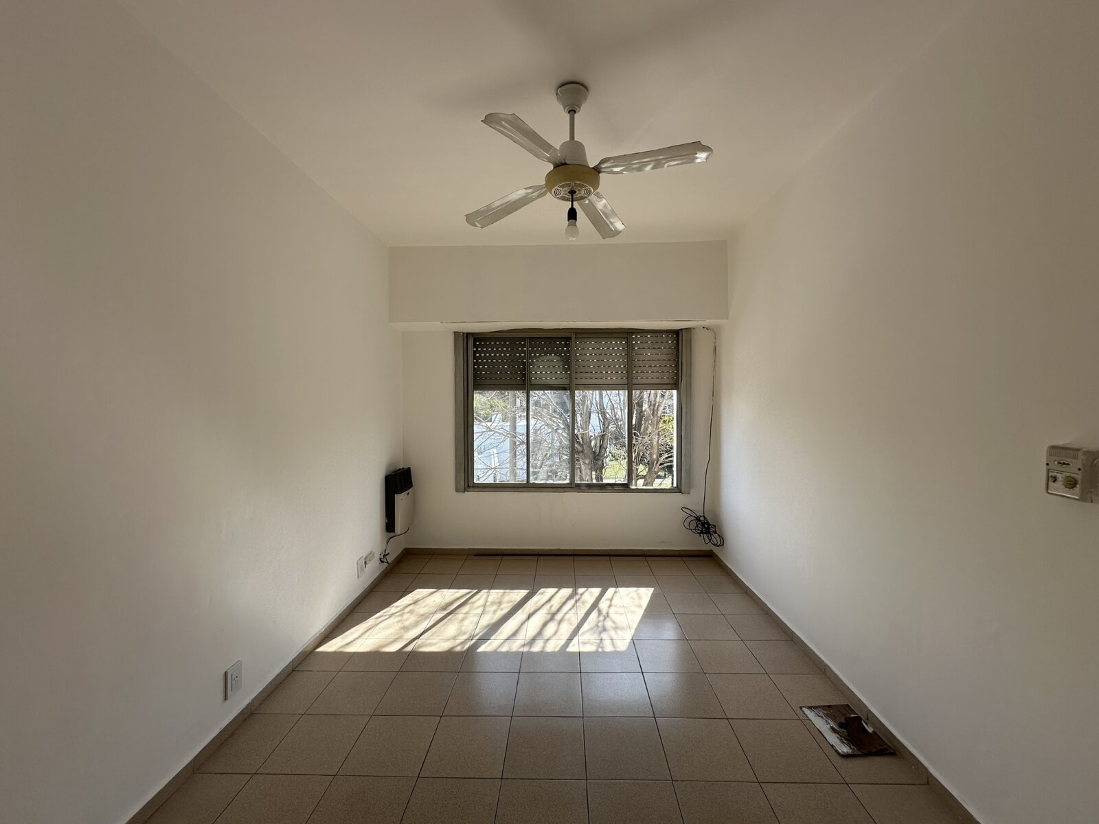 CASA 3 AMBIENTES EN PLANTA ALTA CON GARAJE Y PATIO - 6