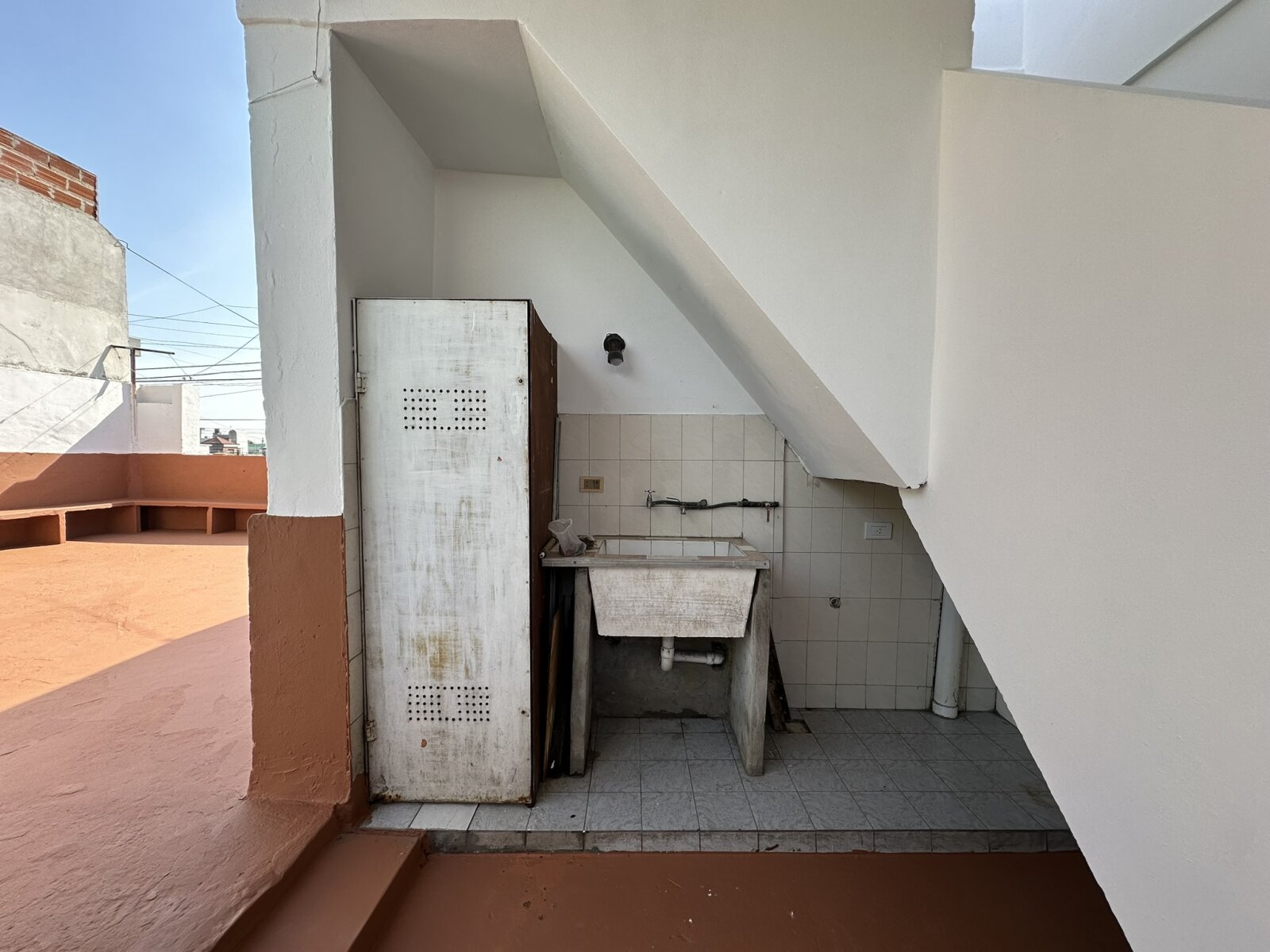 CASA 3 AMBIENTES EN PLANTA ALTA CON GARAJE Y PATIO - 12