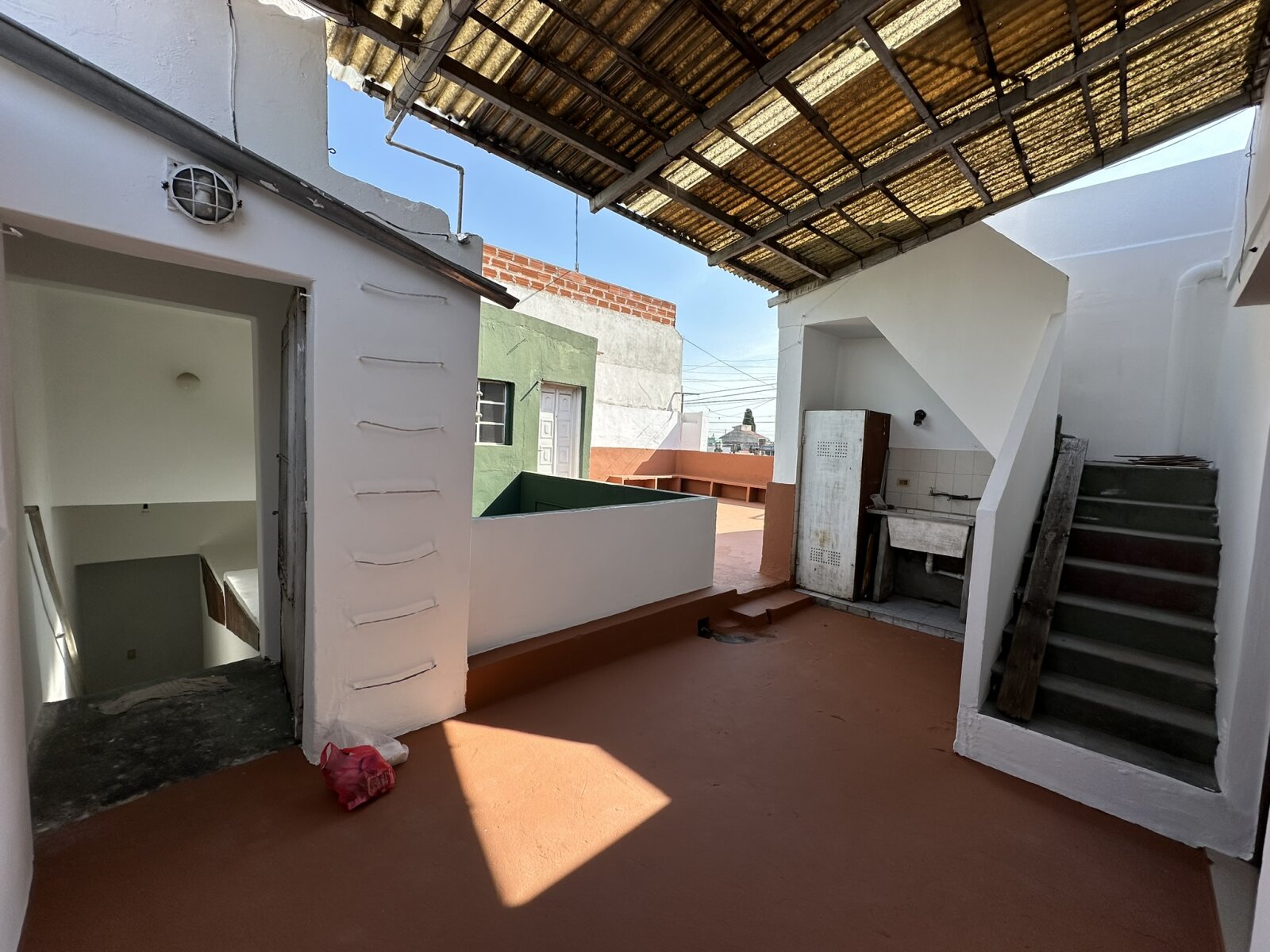 CASA 3 AMBIENTES EN PLANTA ALTA CON GARAJE Y PATIO - 10