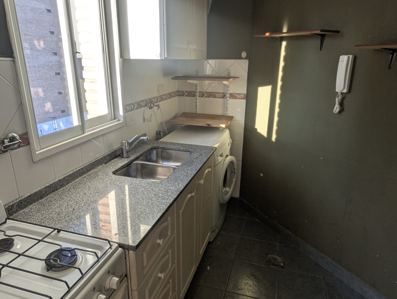 Alquiler | Córdoba y Suipacha | Departamento 1 Dormitorio con Balcón Al Frente Excelente Ubicación - 6
