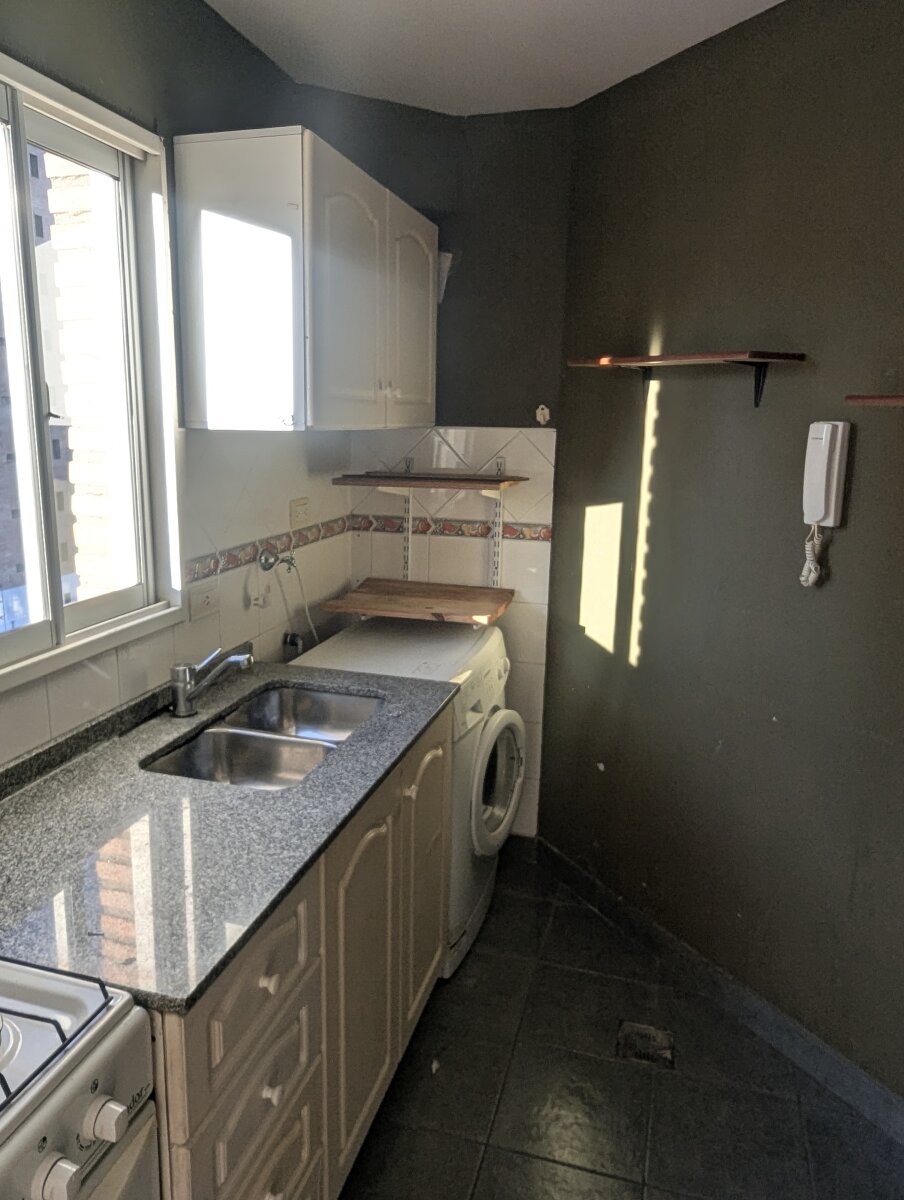 Alquiler | Córdoba y Suipacha | Departamento 1 Dormitorio con Balcón Al Frente Excelente Ubicación - 7