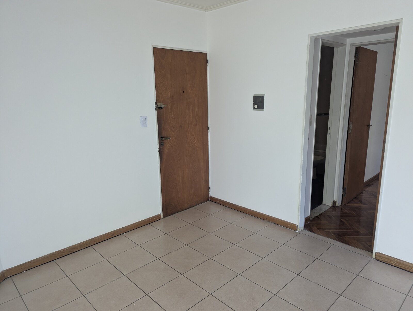 Alquiler | Córdoba y Suipacha | Departamento 1 Dormitorio con Balcón Al Frente Excelente Ubicación - 3