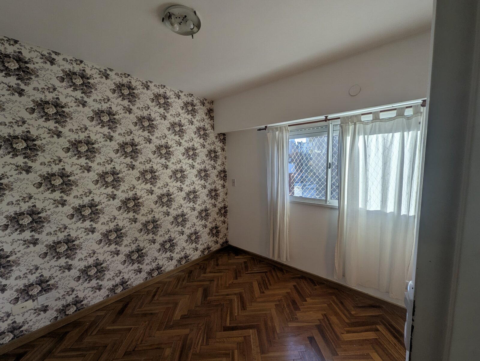 Alquiler | Córdoba y Suipacha | Departamento 1 Dormitorio con Balcón Al Frente Excelente Ubicación - 13