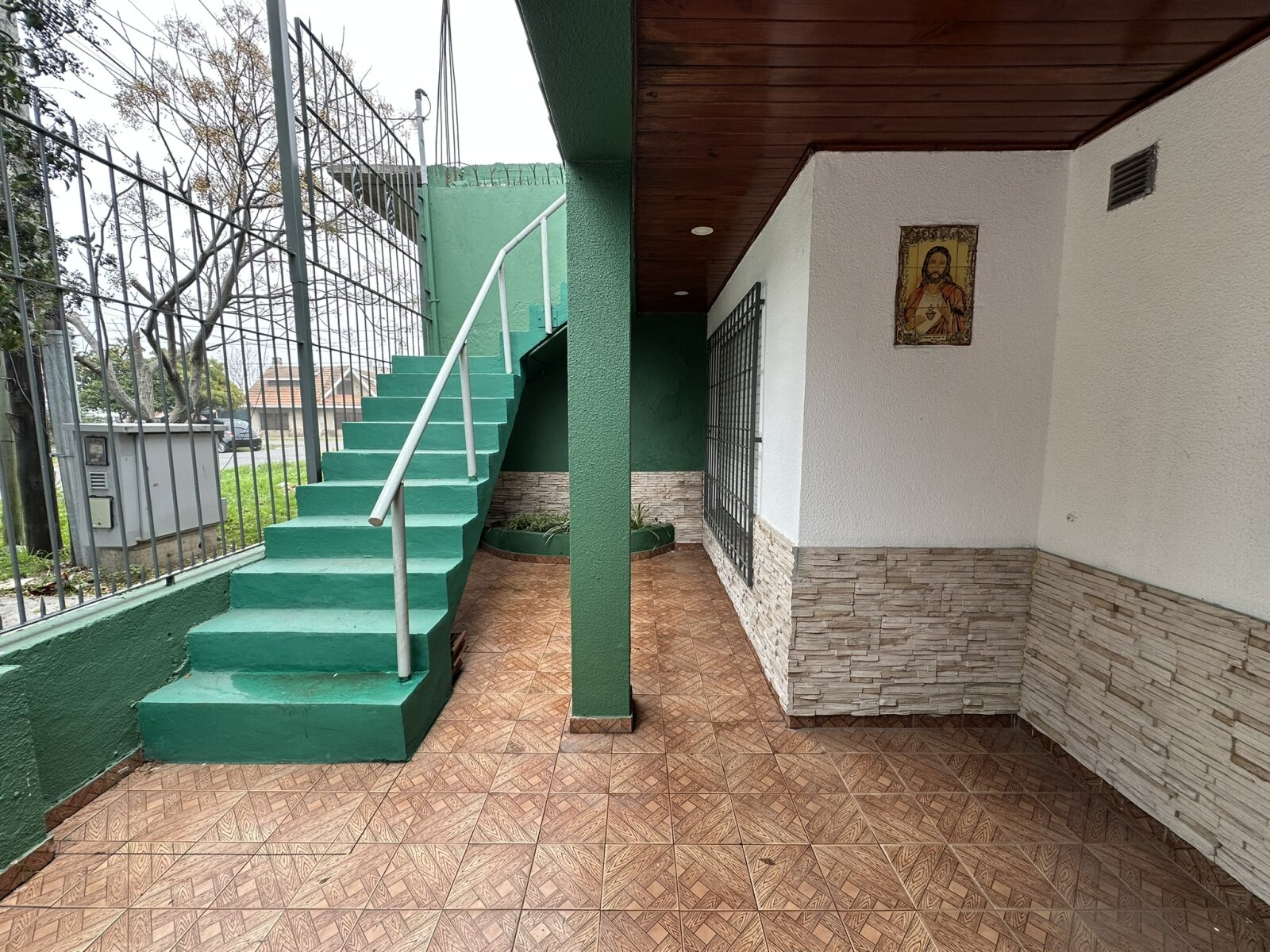CASA 3 AMB. CON GARAJE Y PATIO - 3