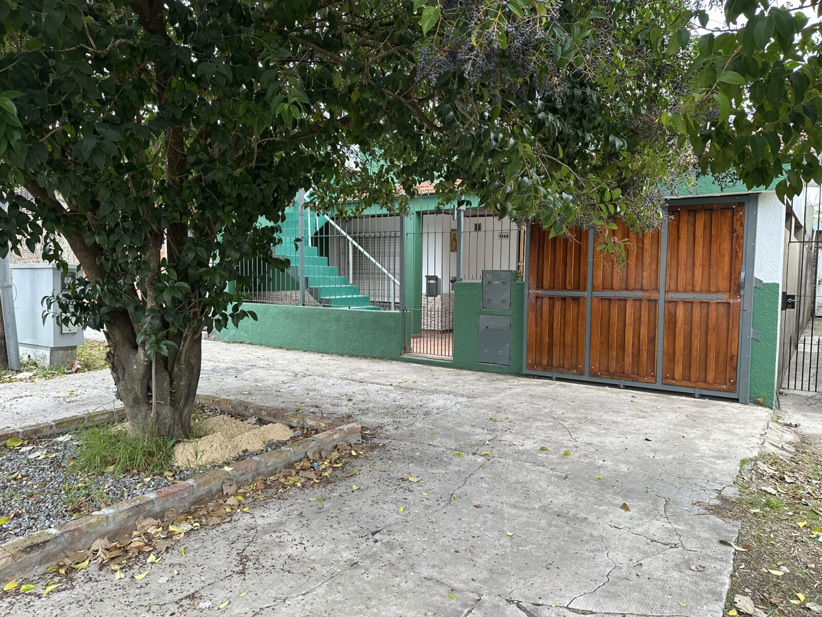 CASA 3 AMB. CON GARAJE Y PATIO - 2