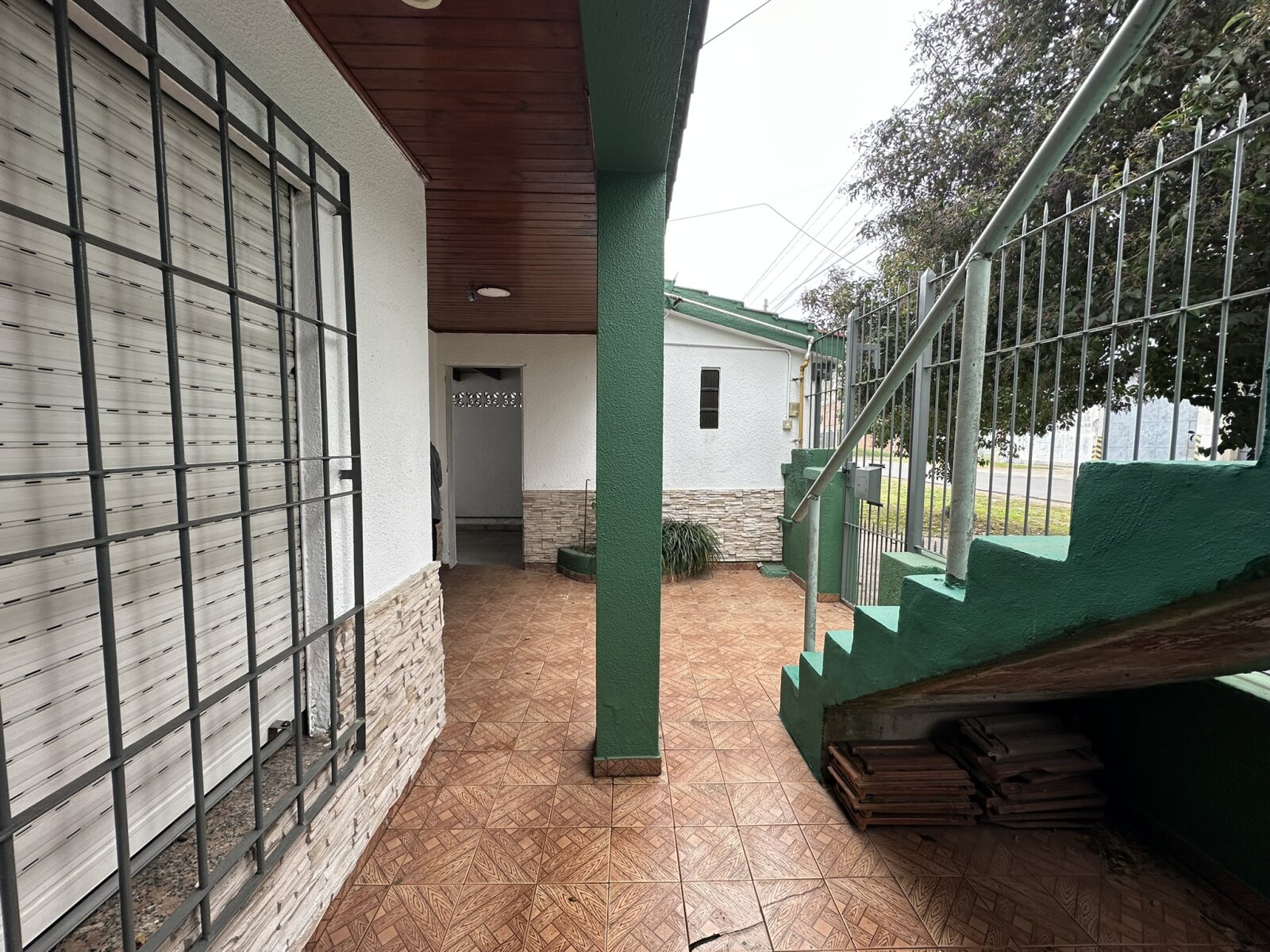 CASA 3 AMB. CON GARAJE Y PATIO - 4