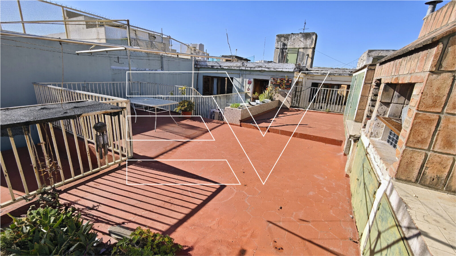 VENTA. B° PROVIDENCIA. AMPLIA PROPIEDAD. 4 DORM 3 BAÑOS. GRAN PATIO Y GALERIA. GARAGE - Imagen 16