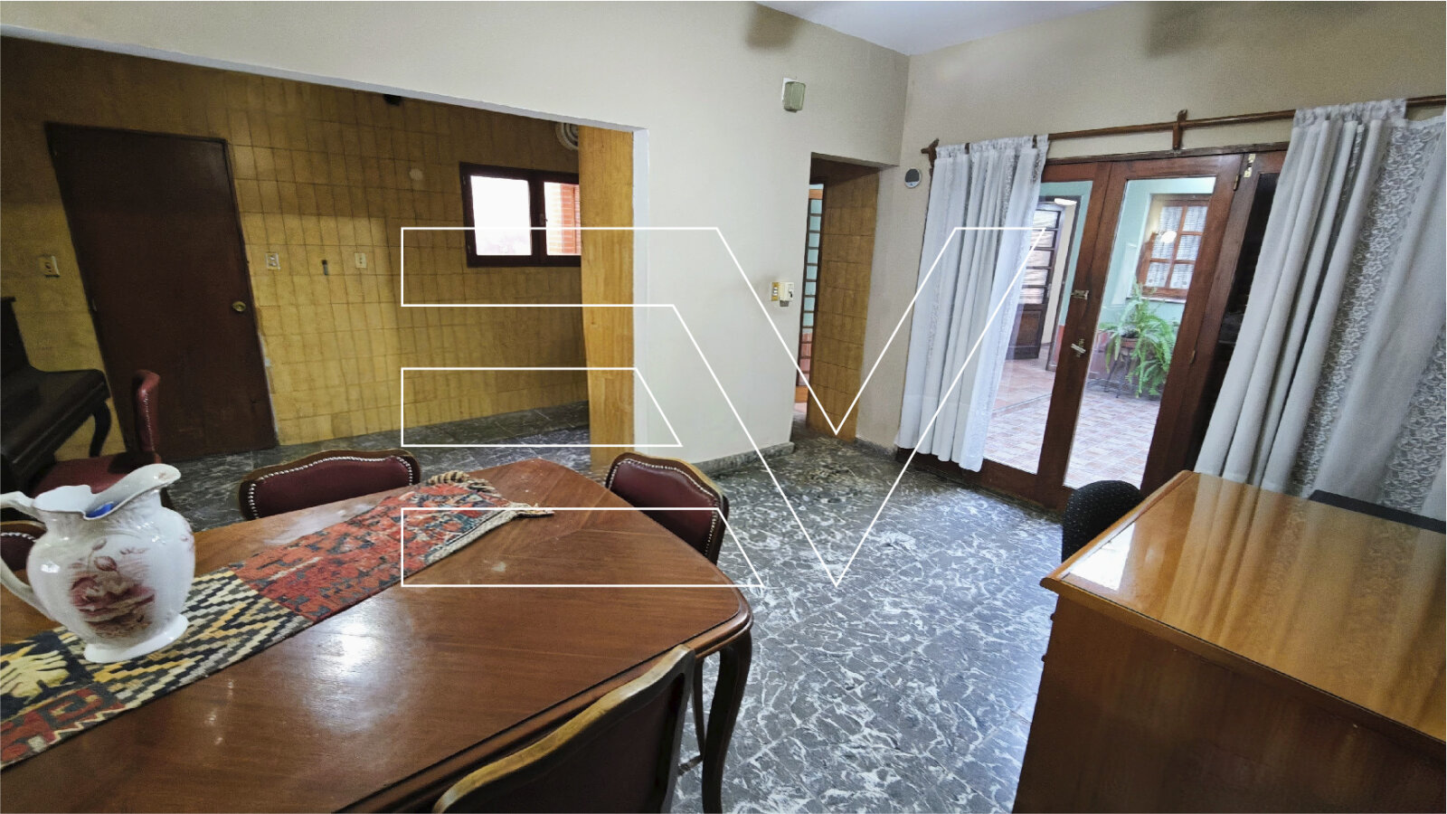 VENTA. B° PROVIDENCIA. AMPLIA PROPIEDAD. 4 DORM 3 BAÑOS. GRAN PATIO Y GALERIA. GARAGE - Imagen 22