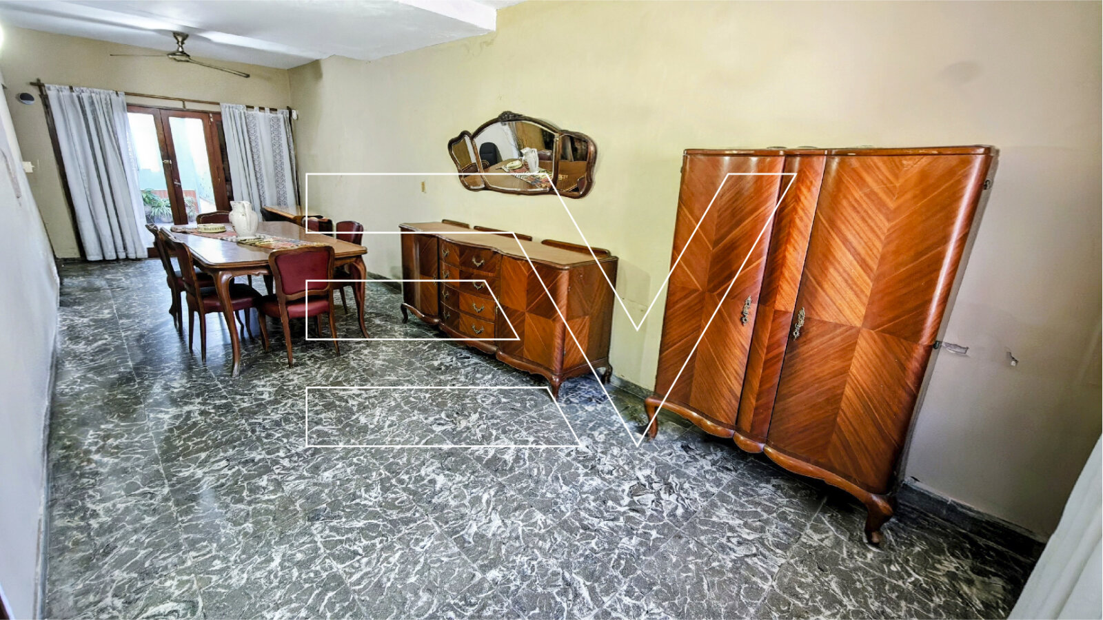 VENTA. B° PROVIDENCIA. AMPLIA PROPIEDAD. 4 DORM 3 BAÑOS. GRAN PATIO Y GALERIA. GARAGE - Imagen 20