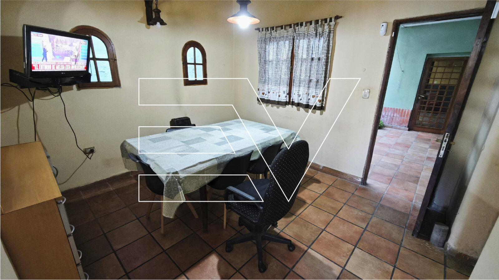 VENTA. B° PROVIDENCIA. AMPLIA PROPIEDAD. 4 DORM 3 BAÑOS. GRAN PATIO Y GALERIA. GARAGE - Imagen 31