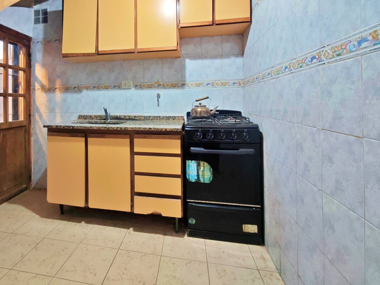 APTA CRÉDITO - Casa en Venta – Lote Propio, 5 Ambientes, Cochera, Patio y Jardín - 11