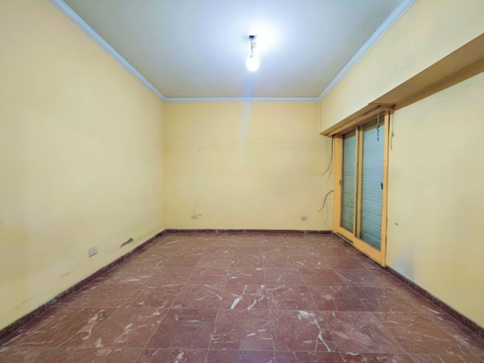 APTA CRÉDITO - Casa en Venta – Lote Propio, 5 Ambientes, Cochera, Patio y Jardín - 9
