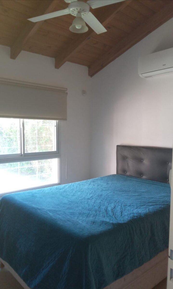 ROLDAN - CASA EN VENTA - APTA CREDITO- CHALET CON PISCINA Y 2 DORMITORIOS - LÍMITE CON FUNES - 8