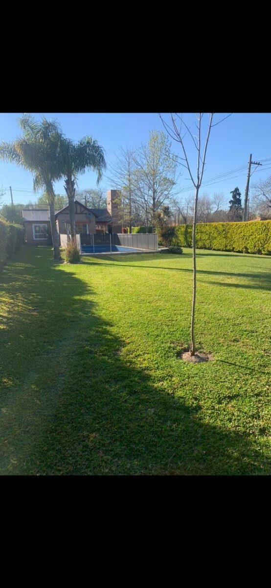 ROLDAN - CASA EN VENTA - APTA CREDITO- CHALET CON PISCINA Y 2 DORMITORIOS - LÍMITE CON FUNES - 11