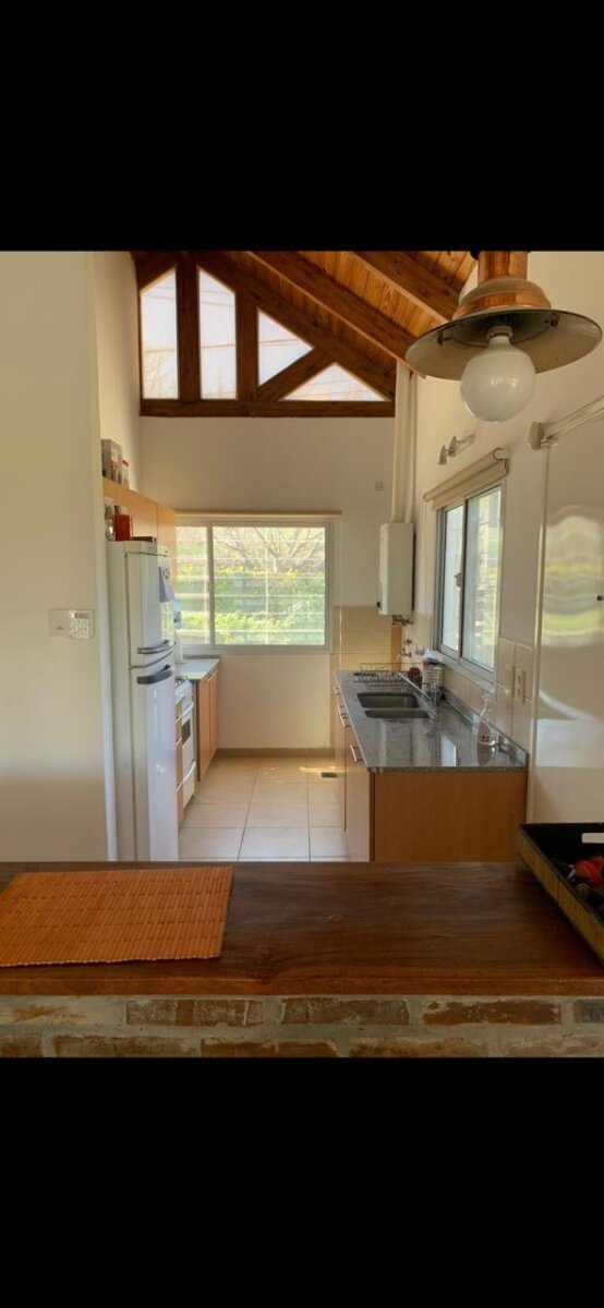 ROLDAN - CASA EN VENTA - APTA CREDITO- CHALET CON PISCINA Y 2 DORMITORIOS - LÍMITE CON FUNES - 14