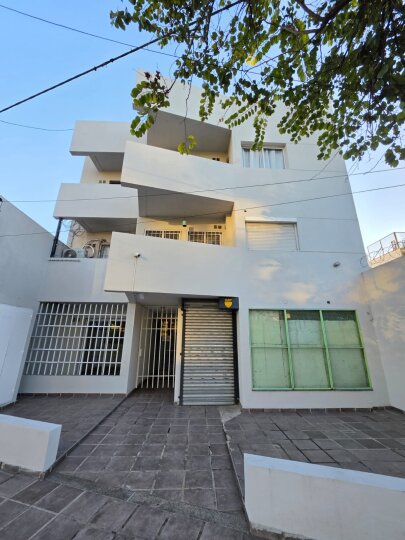 DEPARTAMENTO 1 DORMITORIO EN ALQUILER EN COFICO CON PATIO