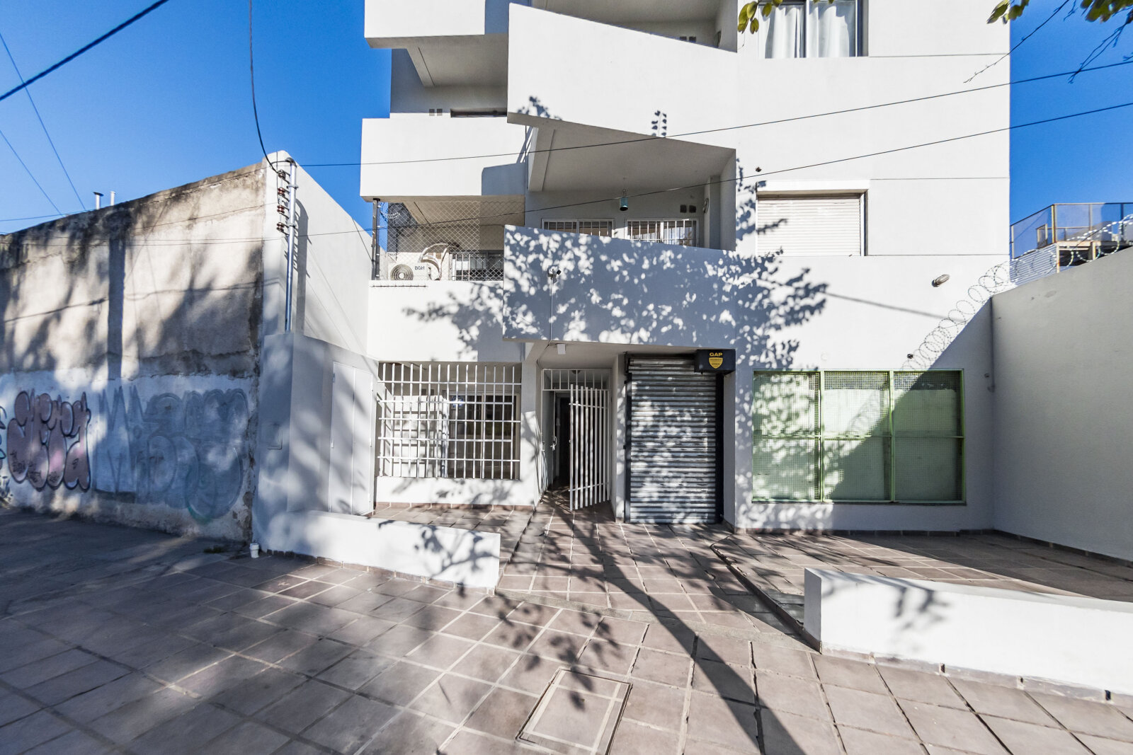 DEPARTAMENTO 1 DORMITORIO EN VENTA EN COFICO CON PATIO - Imagen 2