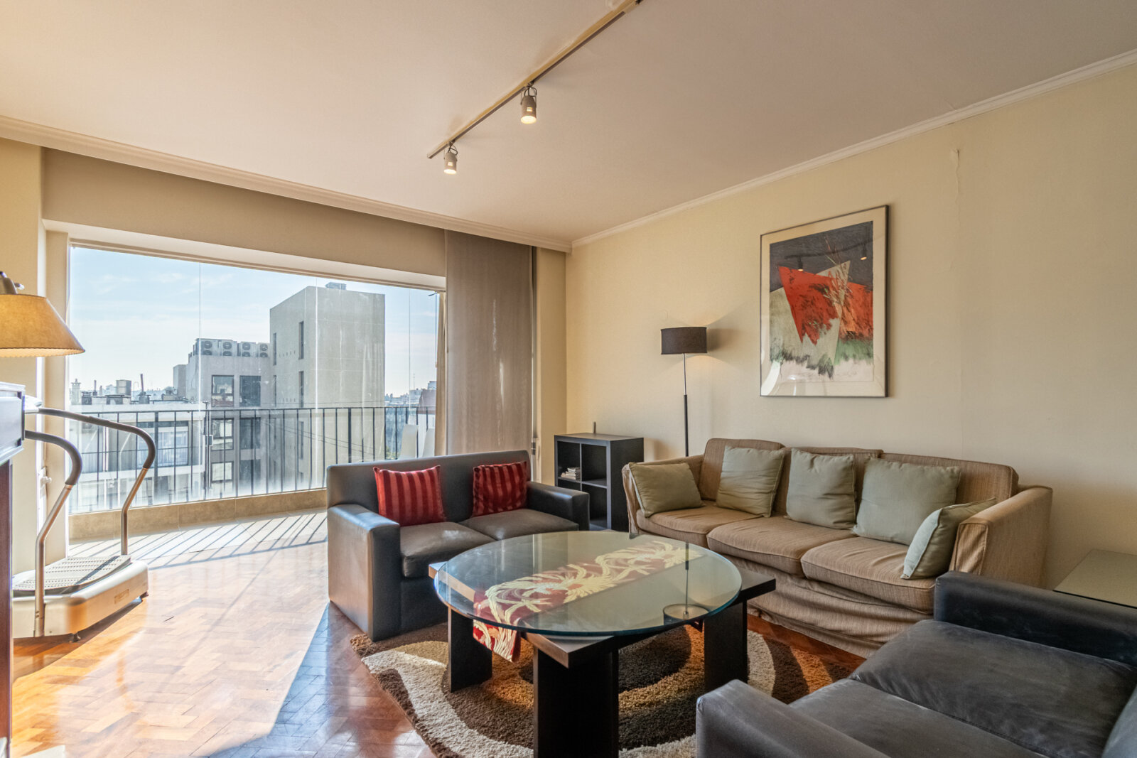 Semipiso reciclado en Recoleta – Piso alto, vista abierta y sol pleno - 1