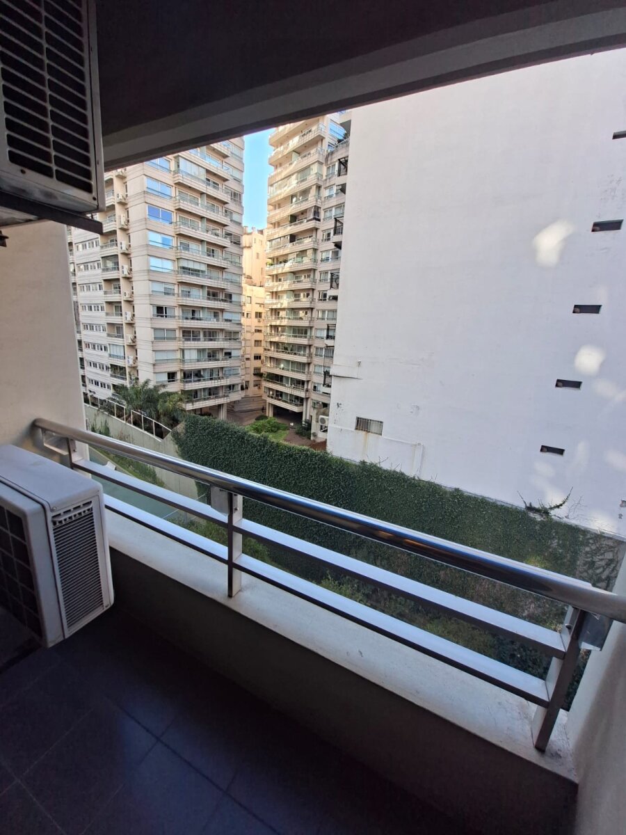 Palermo Chico, Bulnes 2700, piso 5, 3 amb, u$s 1,300 + expensas + servicios. 4px. - 10
