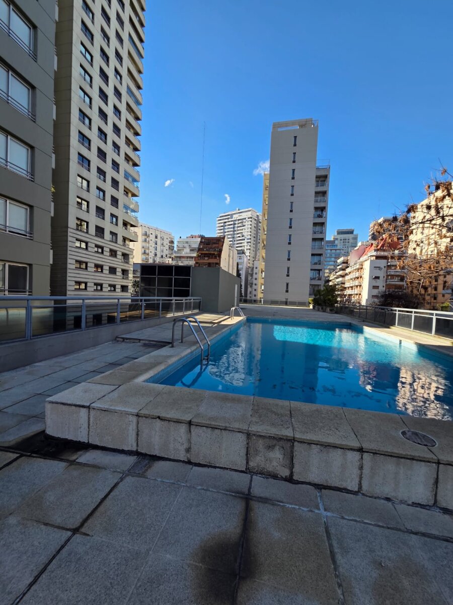 Palermo Chico, Bulnes 2700, piso 5, 3 amb, u$s 1,300 + expensas + servicios. 4px. - 2