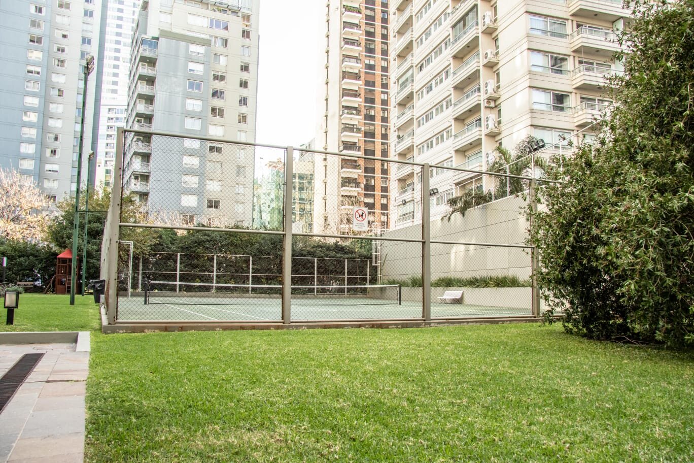 Palermo Chico, Bulnes 2700, piso 5, 3 amb, u$s 1,300 + expensas + servicios. 4px. - 8