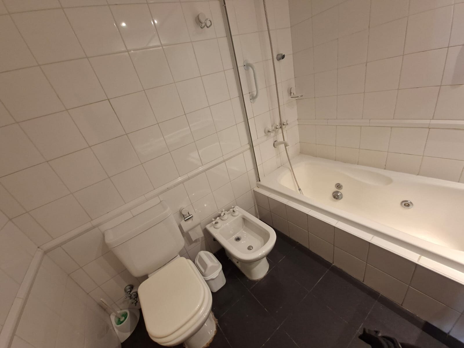 Palermo Chico, Bulnes 2700, piso 5, 3 amb, u$s 1,300 + expensas + servicios. 4px. - 19